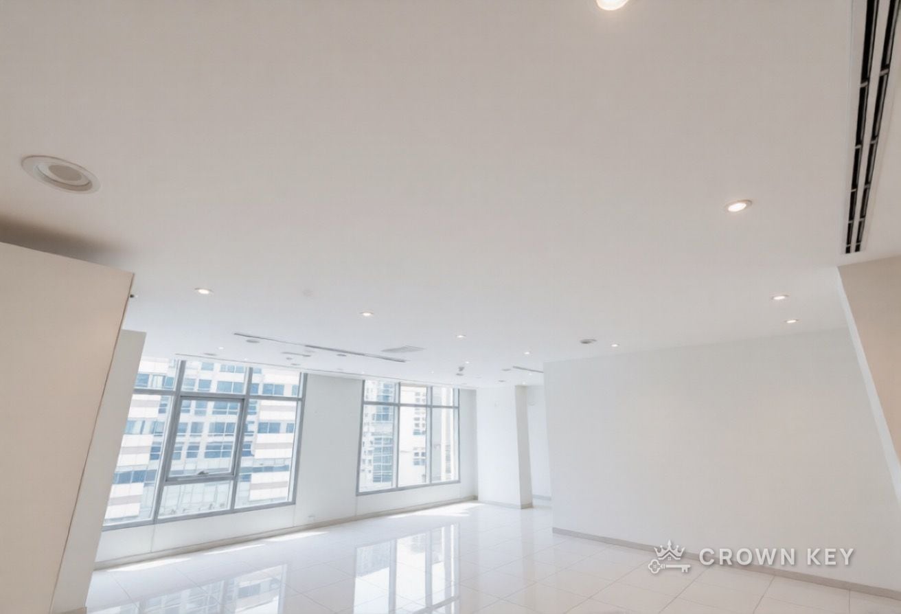 Office Space in Grosvenor Business Tower, photo 3