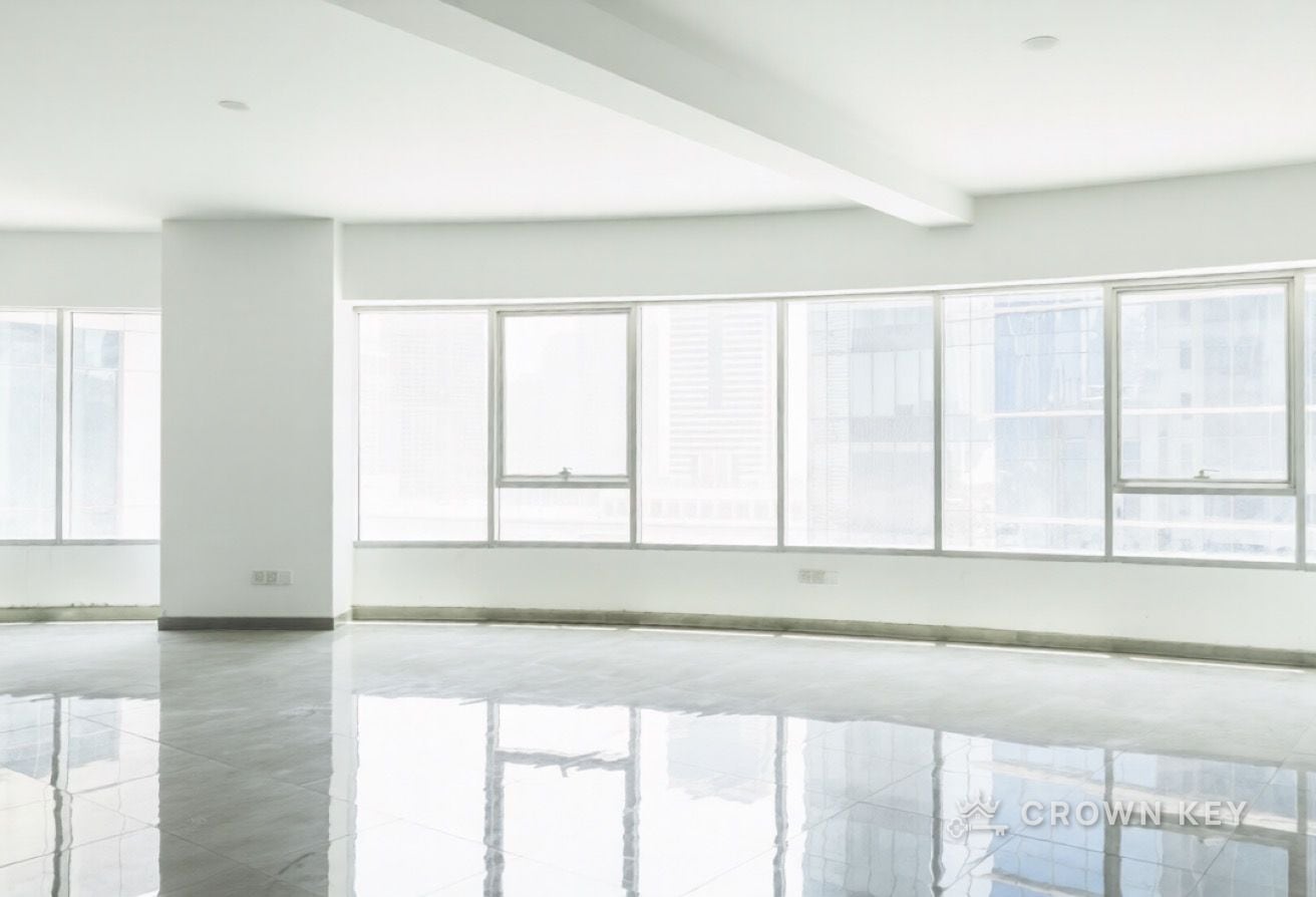Office Space in Ontario Tower, photo 3