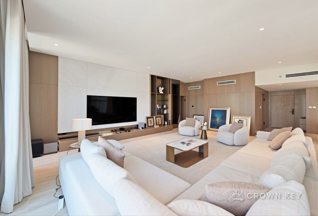 Three-bedroom apartment in Burj Views, photo 2