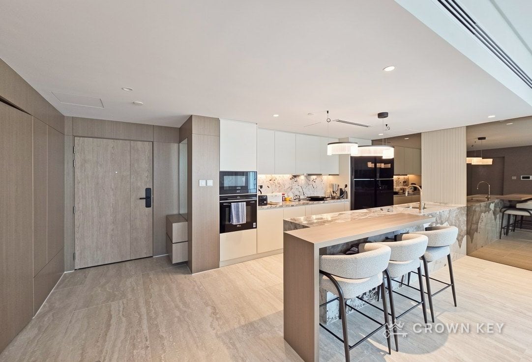 Three-bedroom apartment in Burj Views, photo 4
