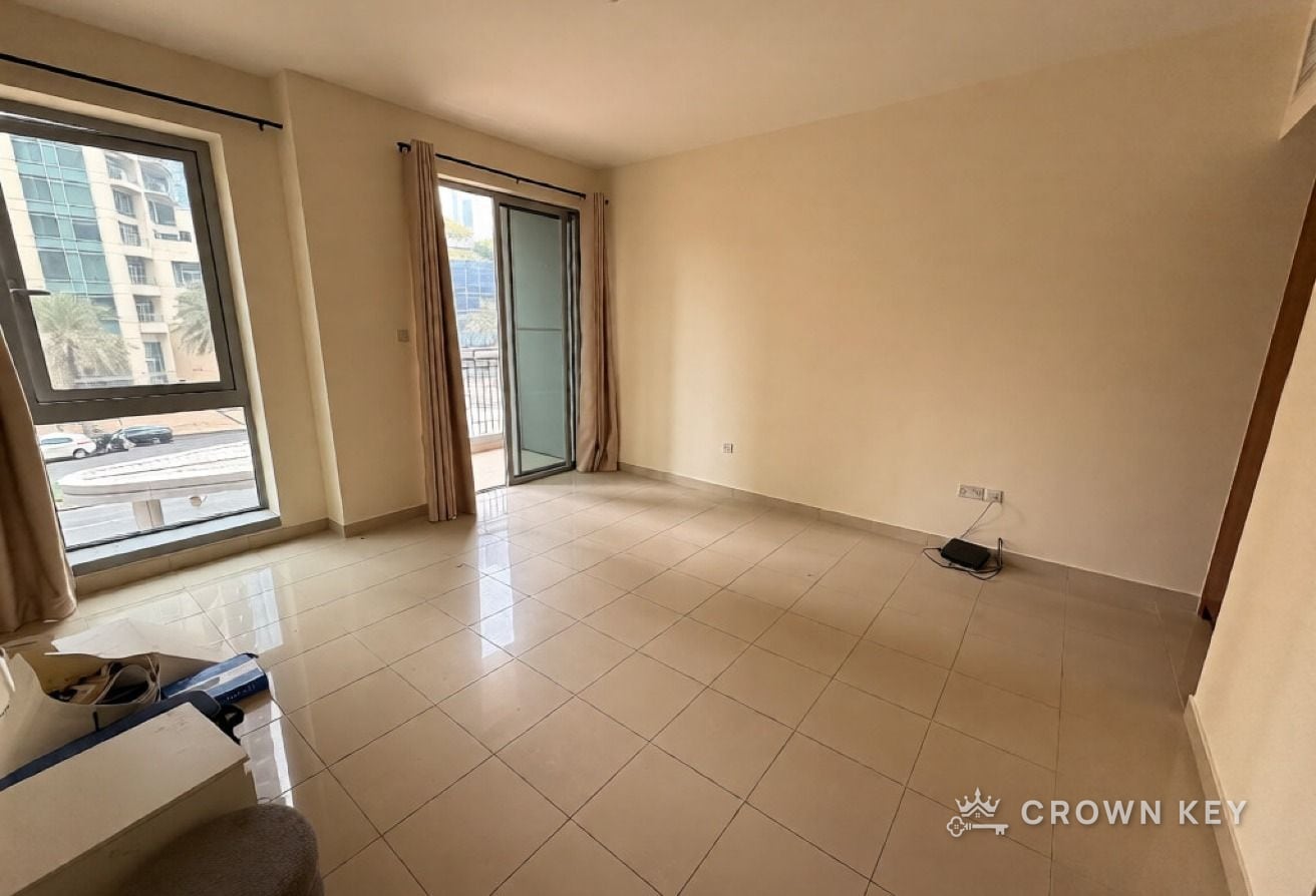 Studio apartment in Standpoint Tower 2, photo 4